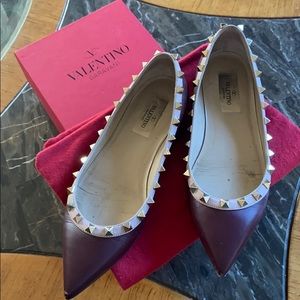 Valentino rockstud flats .